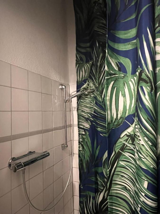 Private Schlafzimmer Mit Wc Dusche Mönchengladbach Eksteriør bilde